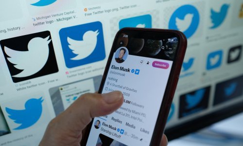 Twitter saga se nastavlja: Plave kvačice osvanule na računima preminulih