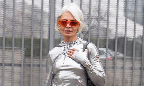 U top formi: Pedeset plus modna ikona uskočila u odvažan kupaći kostim