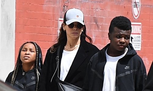 U šetnji s najmilijima: Sandra Bullock provela dan s djecom koju rijetko viđamo