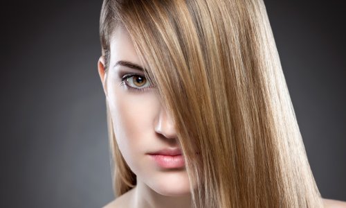 Imate gustu i neukrotivu kosu? Evo kako ćete je obuzdati