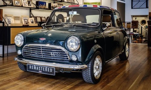 David Brown Automotive i Linley izlažu posebni Mini: Proslava krunidbe kralja Charlesa III