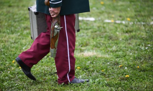 Prijetio muškarcu pa mu pronađen arsenal legalnog oružja