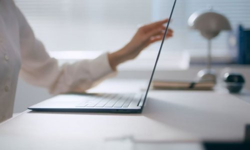 LG je izbacio Gram SuperSlim - novi tanki laptop s velikim OLED ekranom