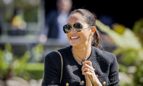 Meghan Markle blistala u elegantnoj crnoj kombinaciji i cipelama od kojih se ne odvaja
