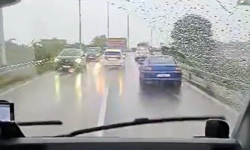 Osječka hitna uz pomoć policije spasila život djetetu: 'Gužva, zastoj na cesti, a onda lančani sudar!'