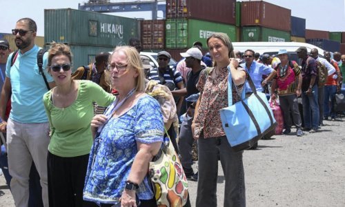 Američki evakuacijski konvoj iz Kartuma stigao u Port Sudan