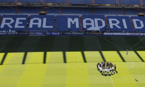 Travnjak čuvenog stadiona Santiago Bernabeu preko noći postao - oranica!