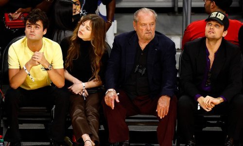 Jack Nicholson nakon dugo vremena u javnosti: Sa sinom Rayom pratio omiljene Lakerse