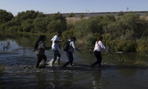 SAD strahuje od povećanog priljeva migranata nakon ukidanja covid restrikcija
