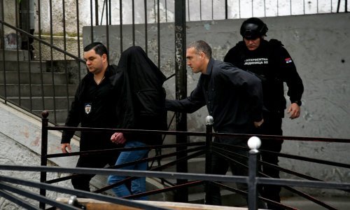 Vučić najavio razoružavanje Srbije, stručnjak pita: A što će s Molotovljevim koktelima, noževima...?