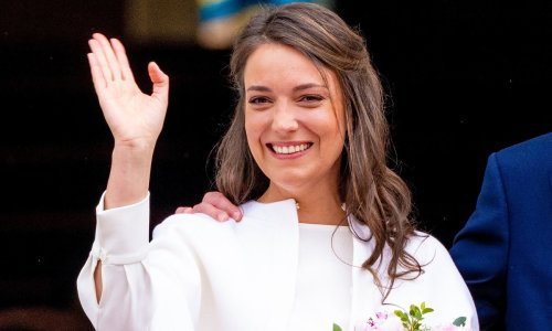 Moderne i glamurozne: Ovo su najnoviji trendovi svadbenih frizura