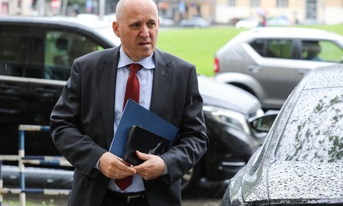 Bačić: 'Nisu se nabavljali antigenski testovi od Buryena, nego maskice'