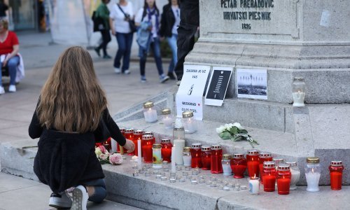 Zagrepčani zapalili svijeće u znak podrške Beogradu
