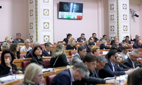 Zastupnici zabrinuti zbog tragedija u Srbiji, osim Zekanovića koji kaže: To je njihov problem