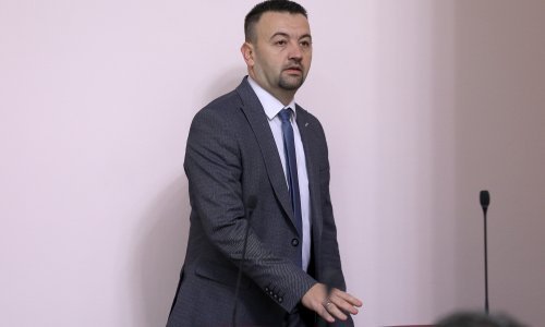 Pavliček: Kolege iz Možemo glume veće Srbe od Srba