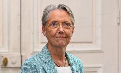Elisabeth Borne ostaje francuska premijerka