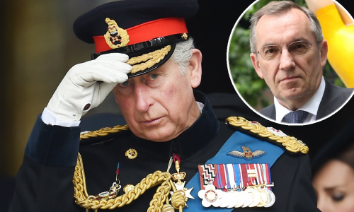 Kraljevstvo se praktički raspalo: Što Charles može učiniti da spasi monarhiju?