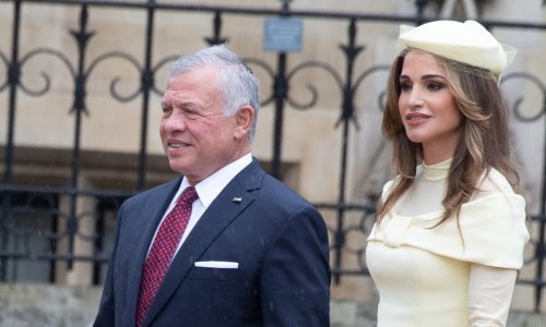 U pastelno žutoj: kraljica Rania istaknula je vitku figuru ženstvenom kreacijom