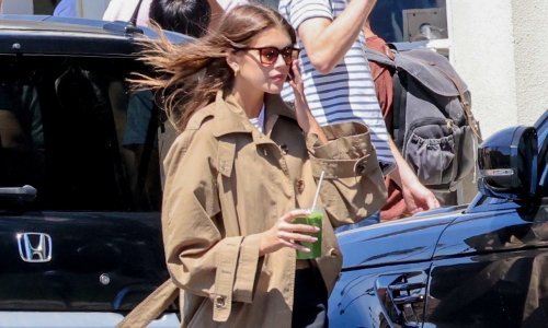 Zna kako ih nositi: Omiljene sambice zamijenila novim hit tenisicama