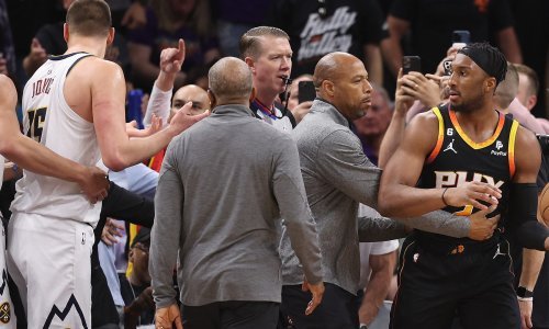 Incident u NBA-u; pogledajte kako se Jokić zamalo potukao s vlasnikom Phoenixa!