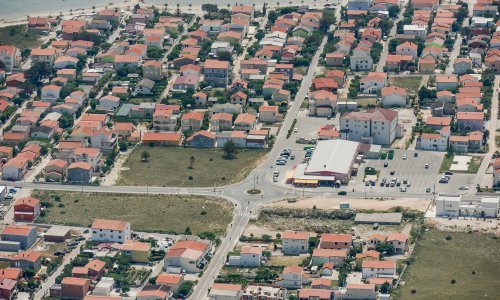 Vikendice u sivoj zoni: Tko plaća porez i koliko, a gdje se lovi u mutnom?