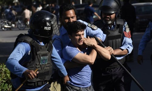 Žestoki sukobi: Više od tisuću uhićenih u prosvjedima nakon uhićenja Imrana Khana