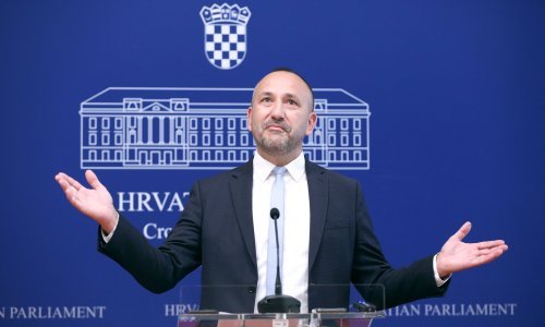 Zekanovića snimili kako se dopisuje s glasnogovornikom HDZ-a, sada se oglasio