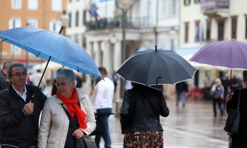 Vrijeme i dalje promjenjivo, u nekim dijelovima Hrvatske past će veća količina kiše