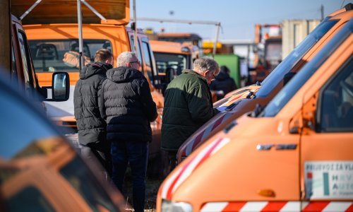 Javna dražba 47 rabljenih vozila i strojeva državnih tvrtki i ministarstava