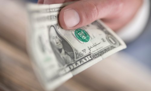 Inflacija u SAD-u neznatno usporila u travnju