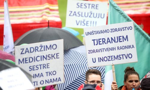 Prosvjeduju medicinske sestre, kuhari, spremačice: Jedini izlaz nam je otići van
