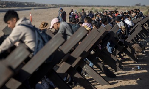 Kaos na američko-meksičkoj granici: Migranti pohrlili u SAD prije zabrane azila