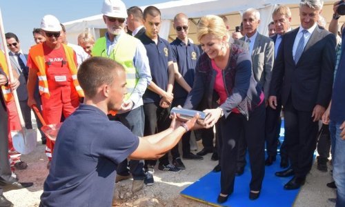 Predsjednica položila kamen temeljac za novi putnički terminal u Gaženici