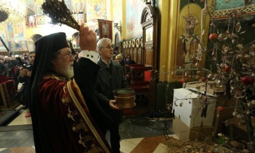 Grabar Kitarović i Jandroković pravoslavnim vjernicima: Mir Božji, Hristos se rodi!