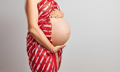Prvorotkinje u Hrvatskoj prosječno stare 29 godina