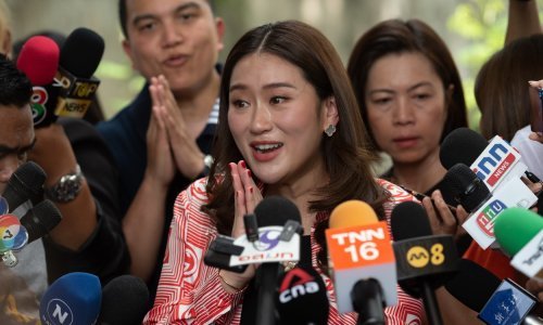 Tajlandska oporba vodi na prijevremenim izborima