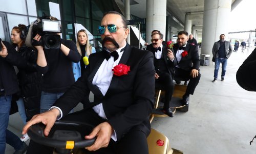 Let 3 stigao u Zagreb, ali na - zlatnom traktoru