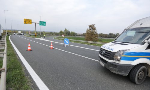 Gorio automobil na Ljubljanskoj aveniji u Zagrebu; stvorile se gužve