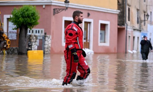 HGSS na nogama zbog bujičnih poplava, pročelnik poručio: 'Ne sjedajte u vozila'