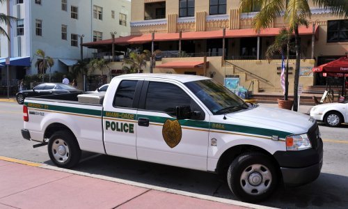 SAD: Najmanje četvero mrtvih u pucnjavi u stambenom naselju