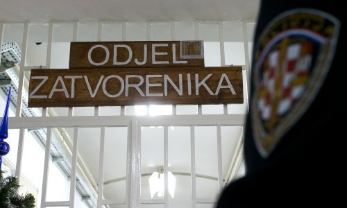 U pulskom zatvoru preminuo muškarac