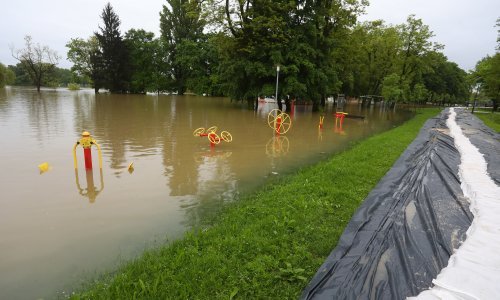 Korana i Kupa rastu, sve službe na terenu, stigla i pomoć iz Rijeke