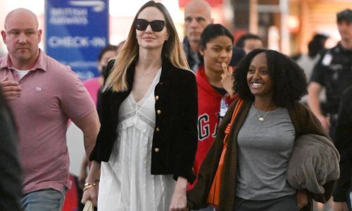 Angelina Jolie zaigrala na kartu crne i bijele, a ovaj put iznenadila je izborom sandala