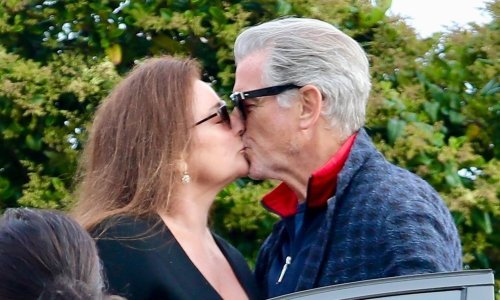 Najslađi rođendanski poljupci za Piercea Brosnana