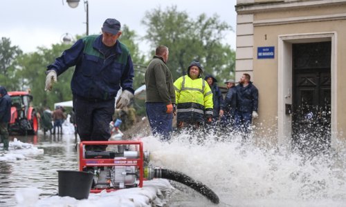 Vodostaj Une stagnira, u Karlovačkoj županiji stanje ozbiljno, ali pod kontrolom