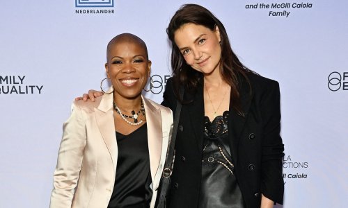 Tako efektno: Zablistala u jednoj od najljepših kožnih haljina sezone