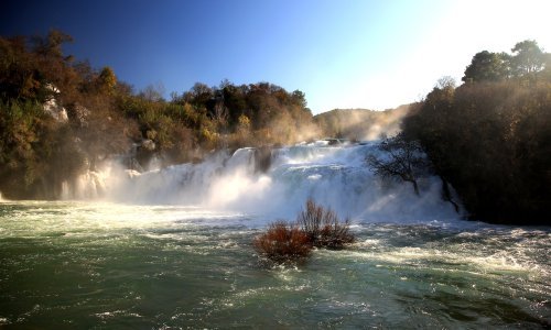 Zatvoreni Skradinski buk i Roški slap s kojih stižu čudesni prizori