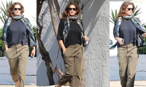 Casual kombinacija Cindy Crawford pristaje svima, bez obzira na godine