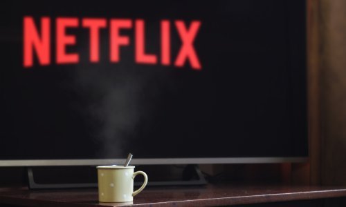 Netflix trlja ruke: Pretplata s reklamama uspješnija je nego što se mislilo