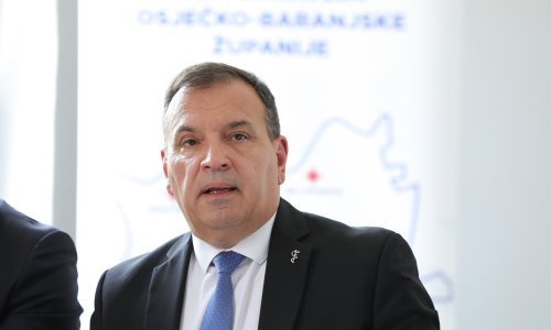 Beroš: Počet ćemo kažnjavati nekorištenje eKartona i eNaručivanja